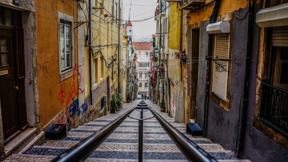 Lisbon: Private 3-Hour Historic Alfama & Chiado Tuk-Tuk Tour