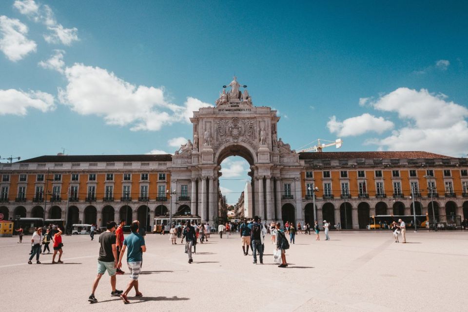 Lisbon: Private City Tour on an Electric Tuk-Tuk