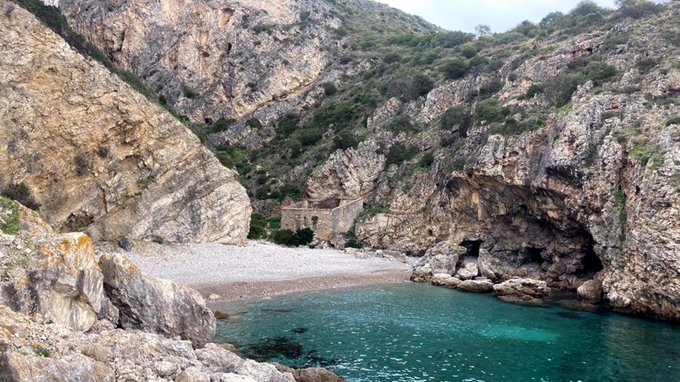 Lisbon: Snorkeling in Sesimbra/Arrábida Natural Park