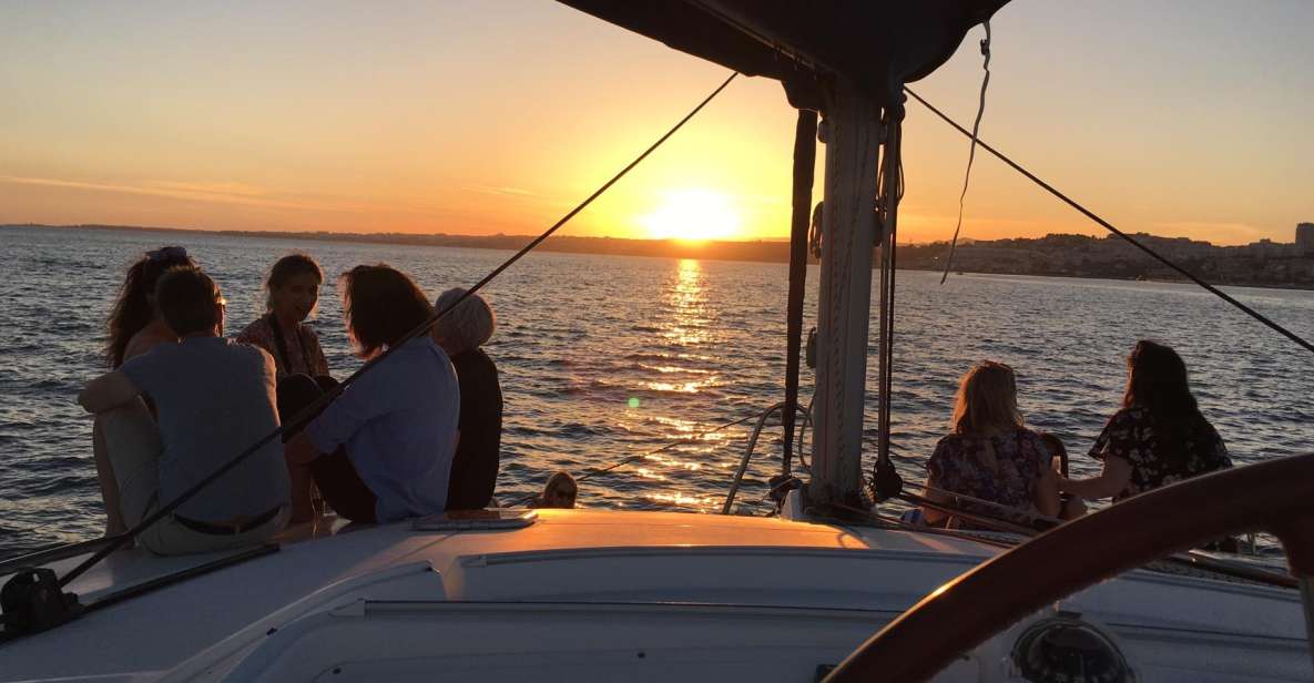 Lisbon: Sunset Catamaran Cruise With Welcome Drink