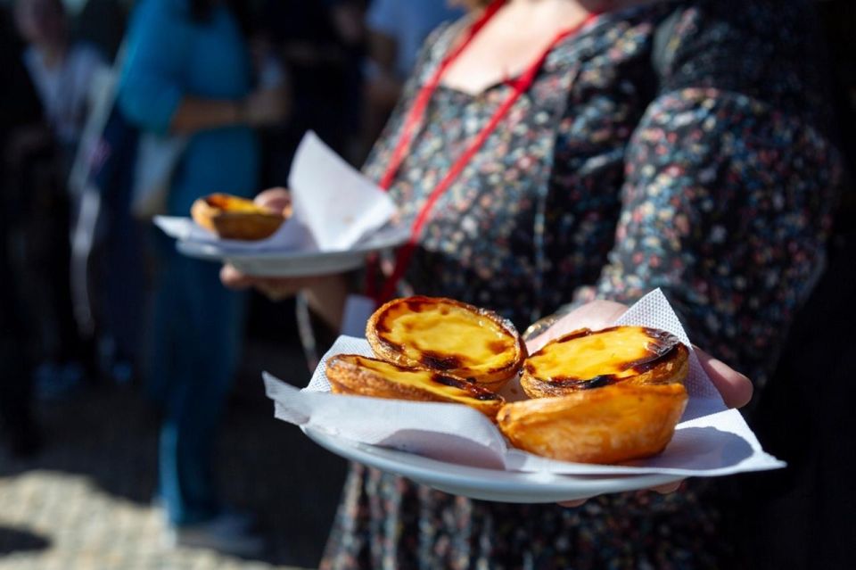 Lisbon Walking Tour + 3 Food and Wine Tastings