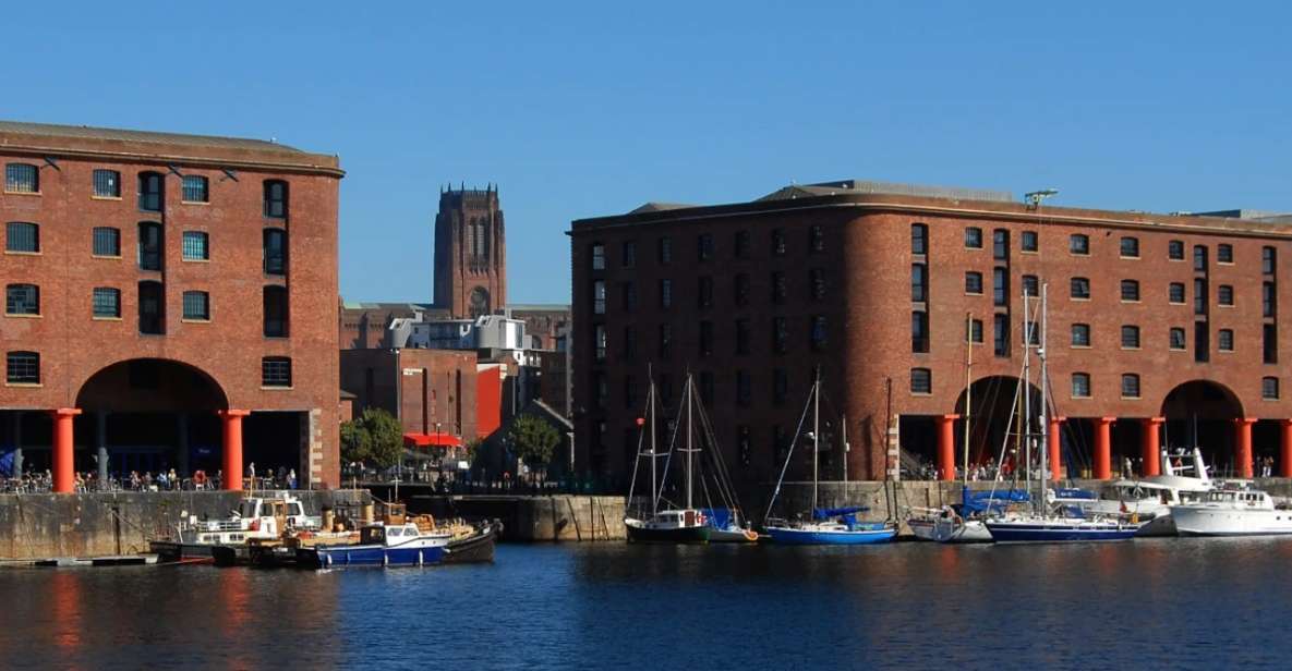 Liverpool: Best of Liverpool Sightseeing Private Taxi Tour