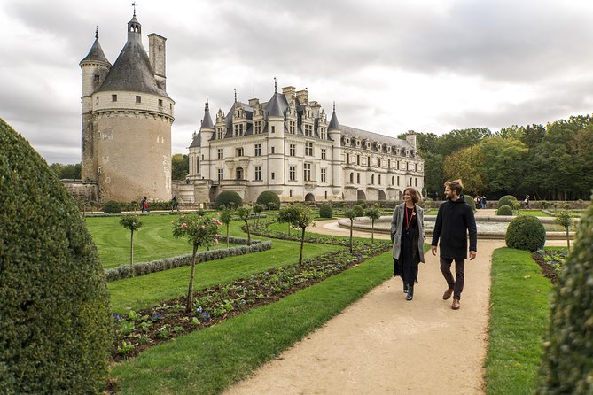 Loire Valley Castles Trip With Chenonceau and Chambord From Paris