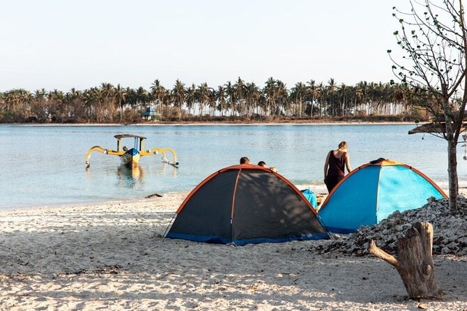 Lombok Beach Camp : 2 Days Explore 8 Secret Gilis