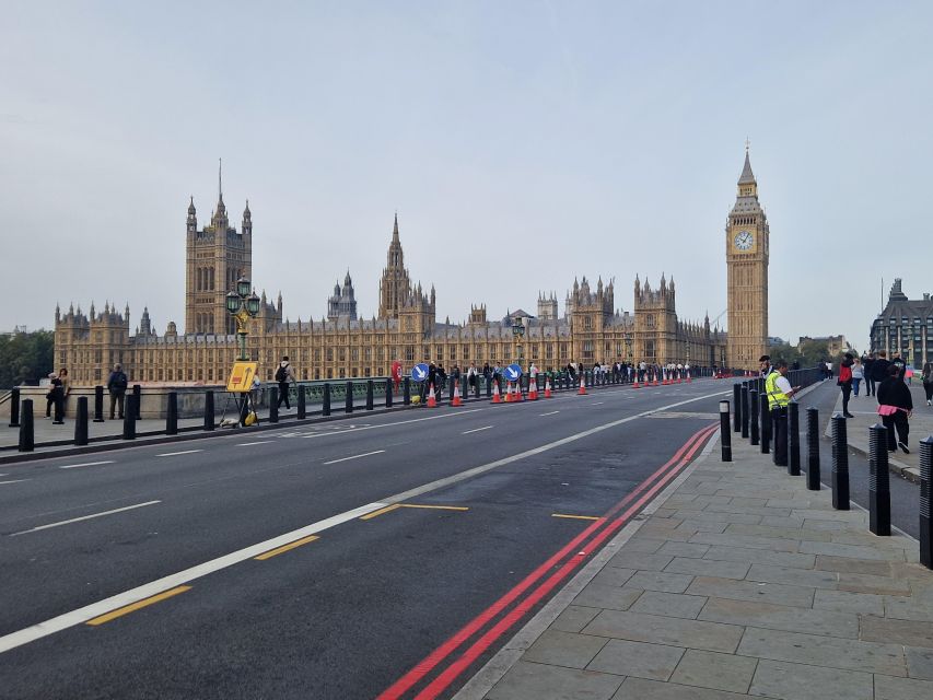 London by Taxi: Highlights Tour in a Real London Black Cab.