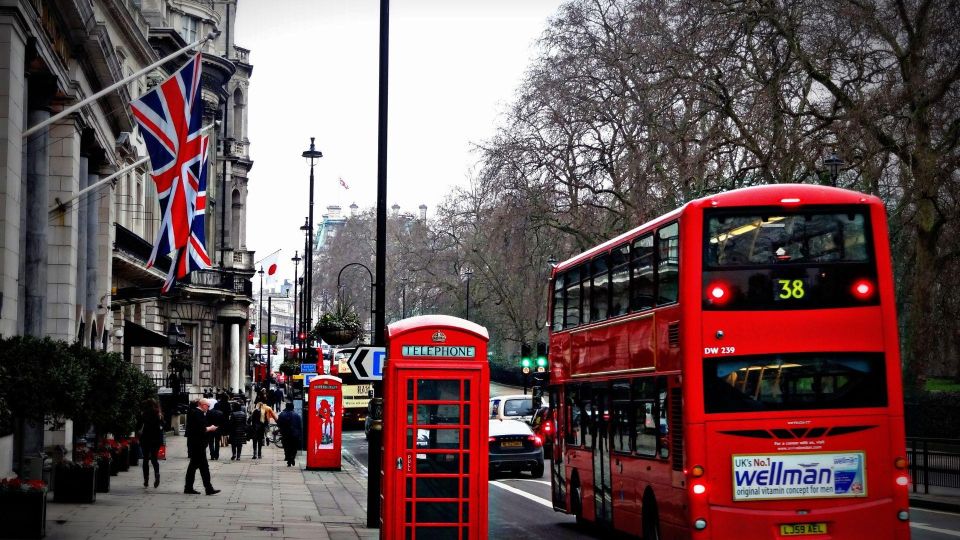 London: Private City Walking Tour With a Local