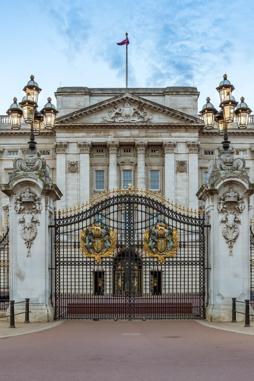 London: Royal Tour W/ Skip-The-Line Buckingham Palace Entry - Overview of the Royal Tour