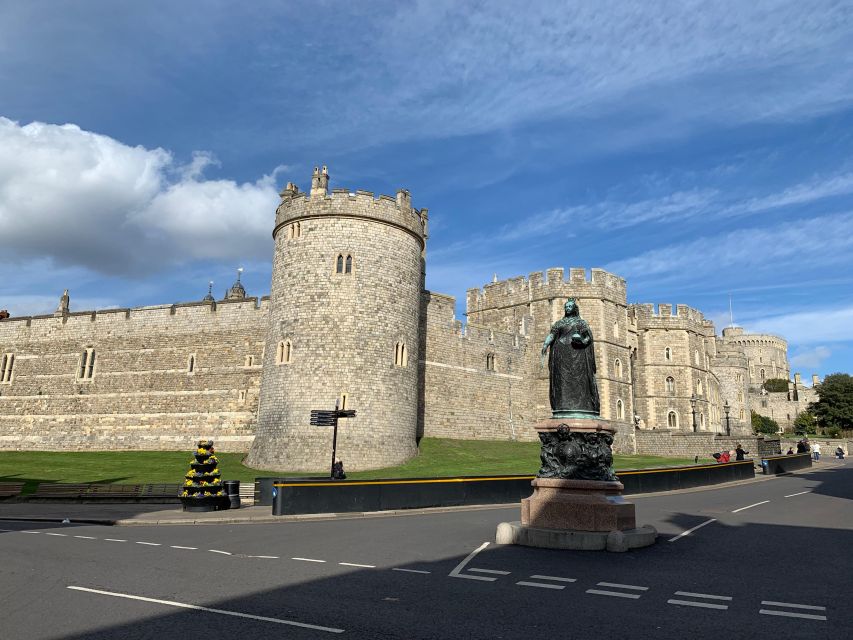 London to Windsor Round-Trip Private Transportation Service