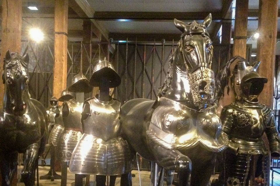 London: Tower of London, Thames Boat & Changing of the Guard