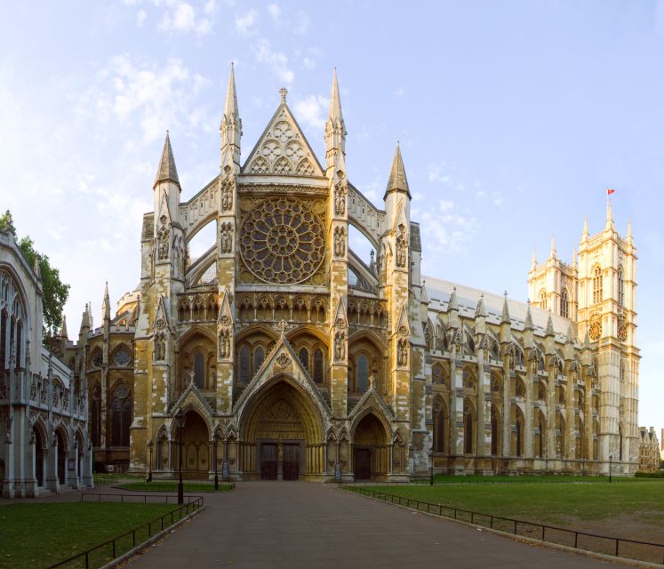 London: Westminster Abbey & Churchill War Rooms Walking Tour