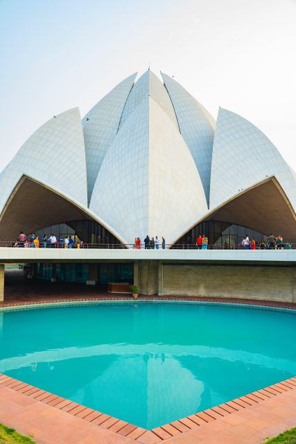 Lotus Temple Private Tour by Car With Skip the Line