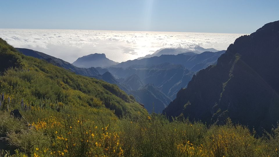 Madeira: Private Guided Pico Areeiro to Pico Ruivo Hike PR1