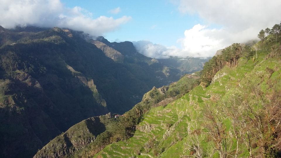 Madeira: Private Sagrada Familia Tour