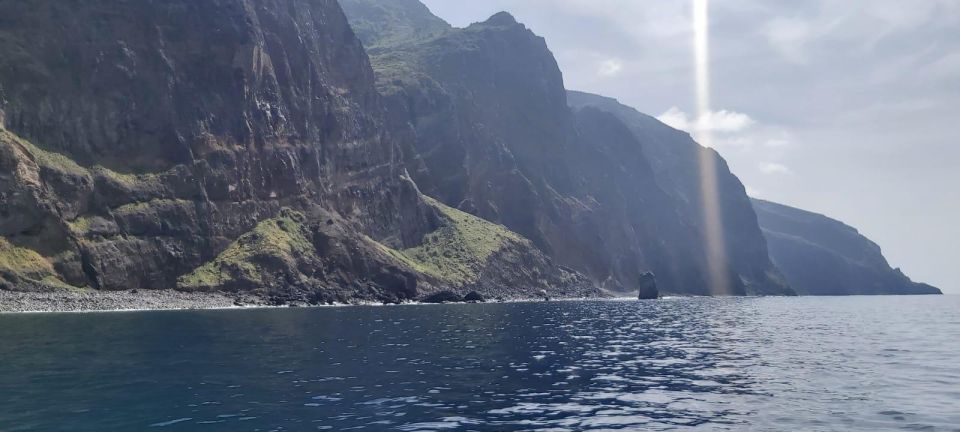 Madeira: Yacht Tours - Wildlife & Bays, Sunset, Desert Isles - Luxury Yacht Tour Details