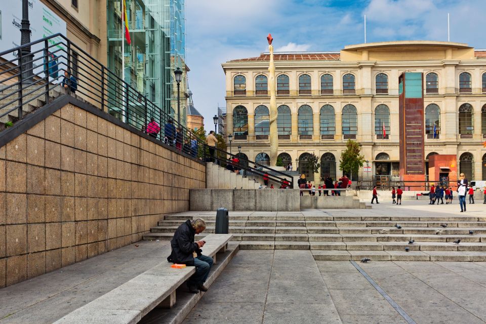 Madrid: Reina Sofia Museum Private Tour With Skip-The-Line