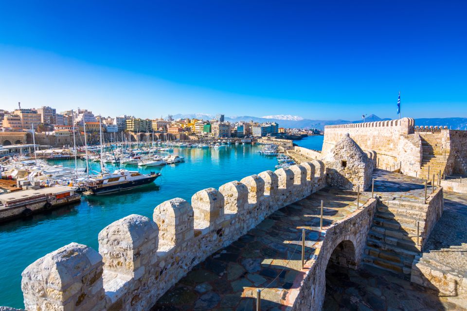 Majestic Historical Walking Tour in Heraklion