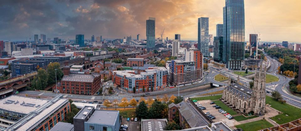 Manchester: Private Exclusive History Tour With Local Expert