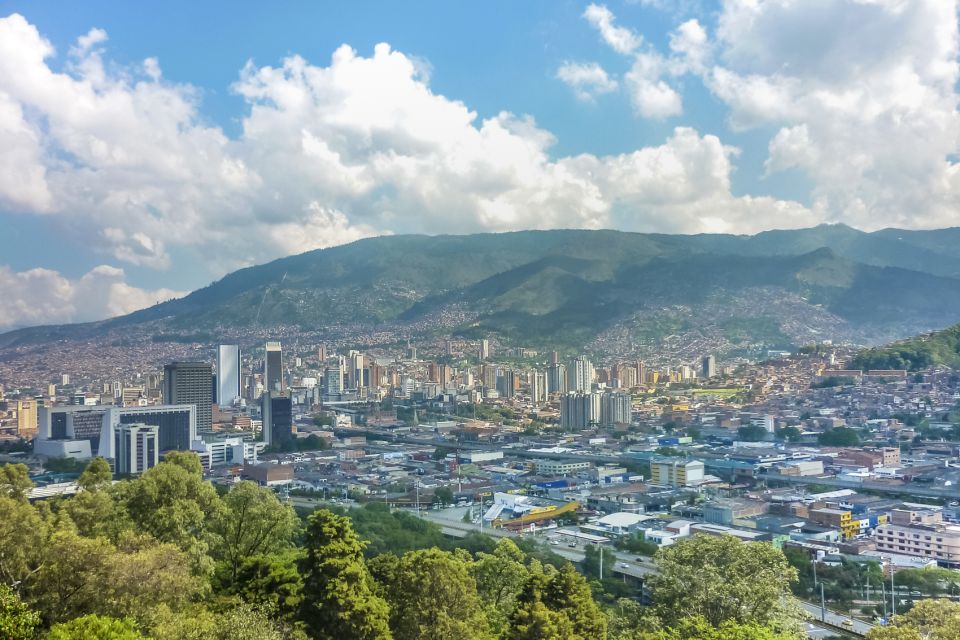 Medellín: 5-Hour Gastronomic Wonders Tour - Overview of the Tour