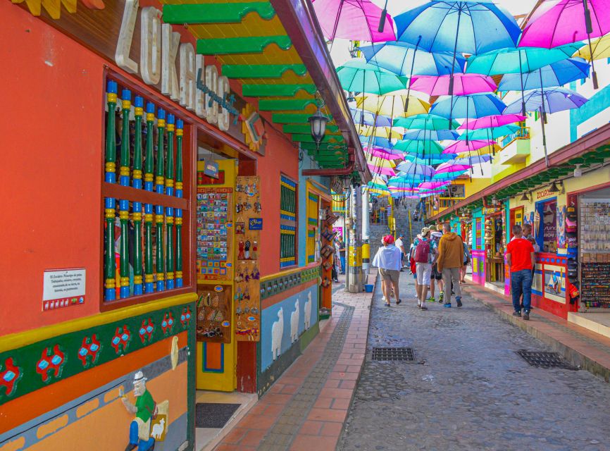 Medellin: Guatapé Tour, Lunch, Cruise, & Piedra Del Peñol - Activity Overview