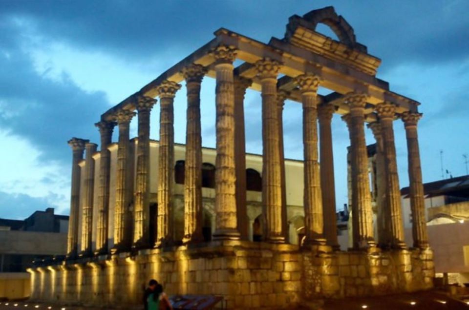 Merida: Roman Theater Private Walking Tour