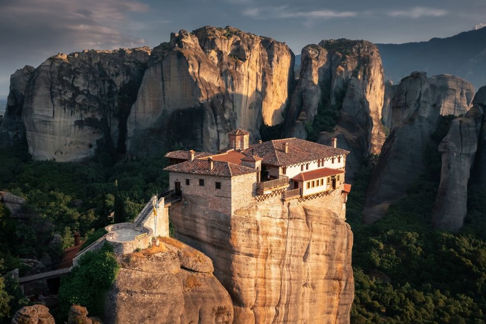 Meteora: 2-Days Train Tour From Thessaloniki – Local Agency