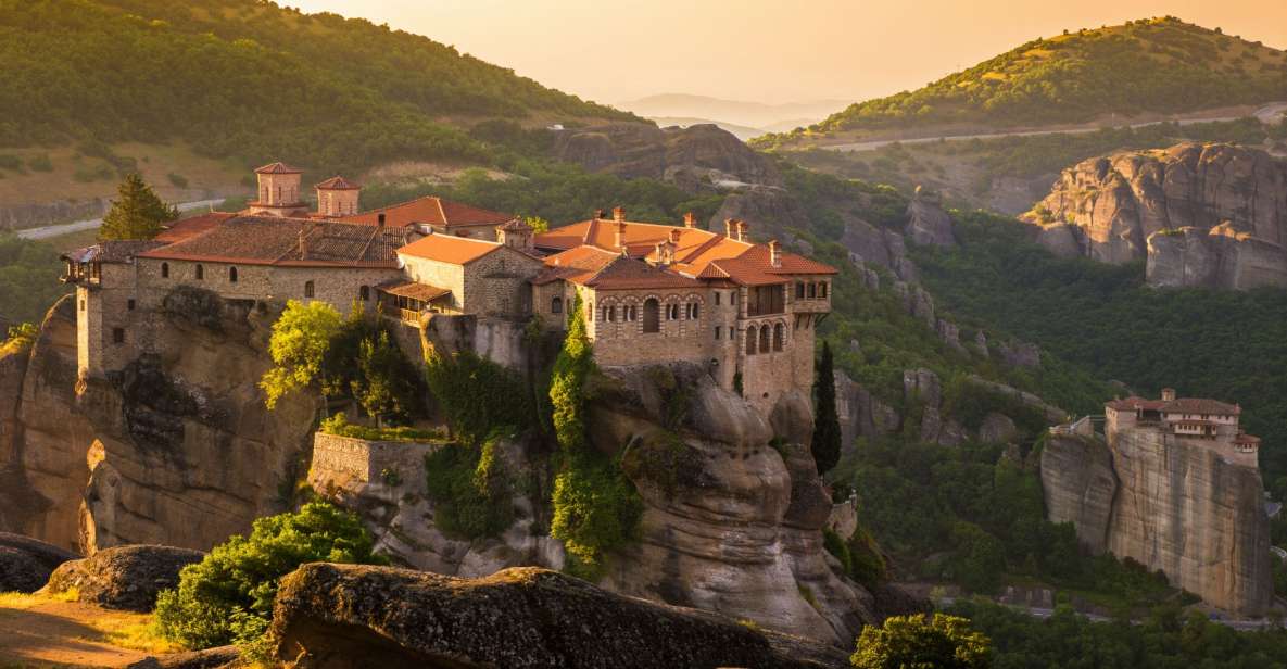 Meteora: Monasteries Tour, Lunch, and Athens Transfer Option