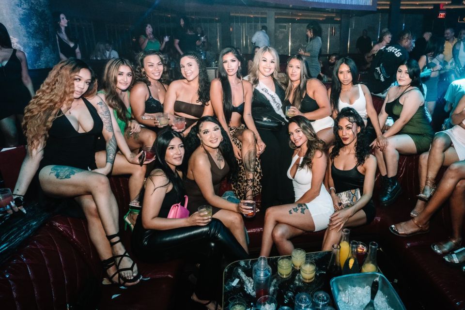 Miami: Hip Hop Party Bus, Open Bar and Nightclub Tour