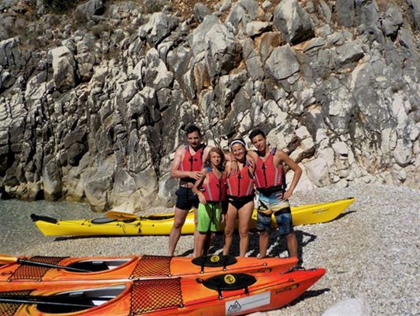 Mikros Gialos: Lefkada Guided Kayak Tour With Refreshments