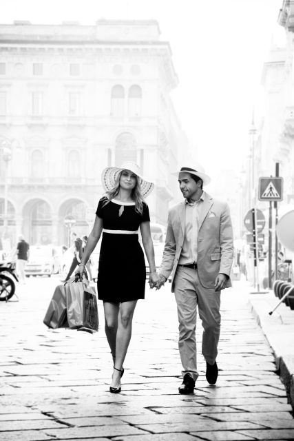 Milan: Central City Tour by Vintage Fiat 500 (2 Hs, 2 Stops)
