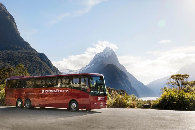 Milford Sound Coach and Cruise From Queenstown With Buffet Lunch