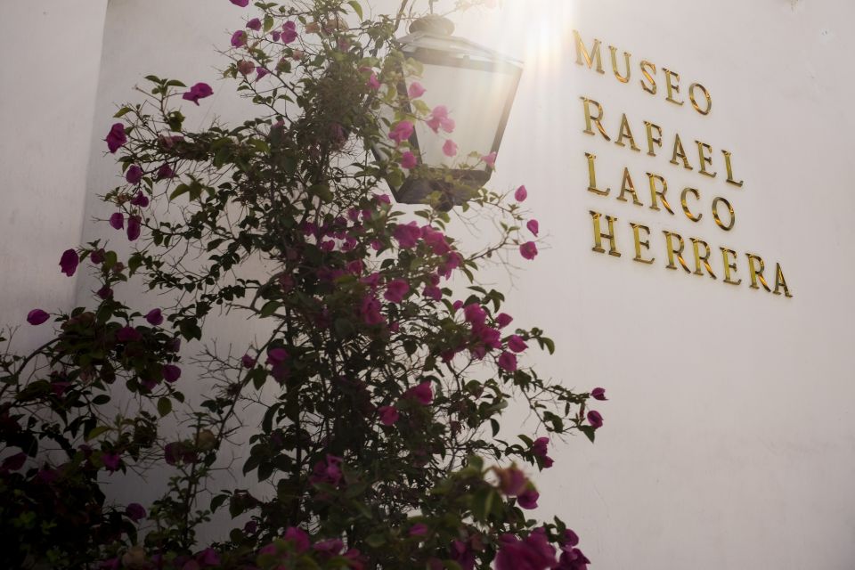 Miraflores: Guided Larco Museum Tour With Hotel Transfers