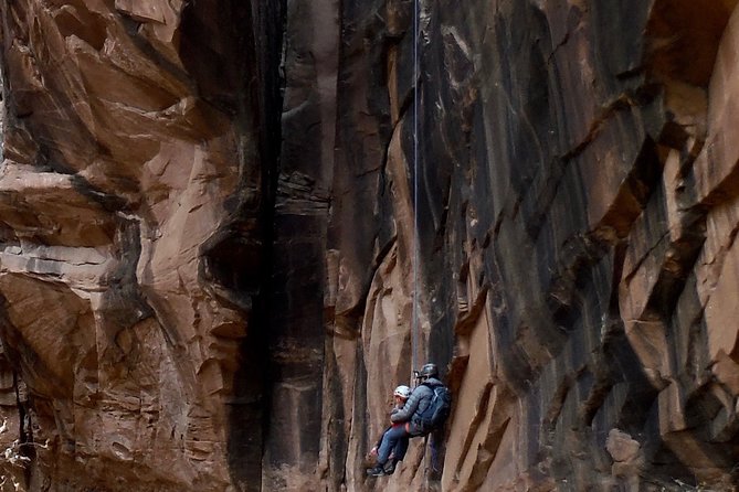 Moab Rappeling Adventure: Medieval Chamber Slot Canyon