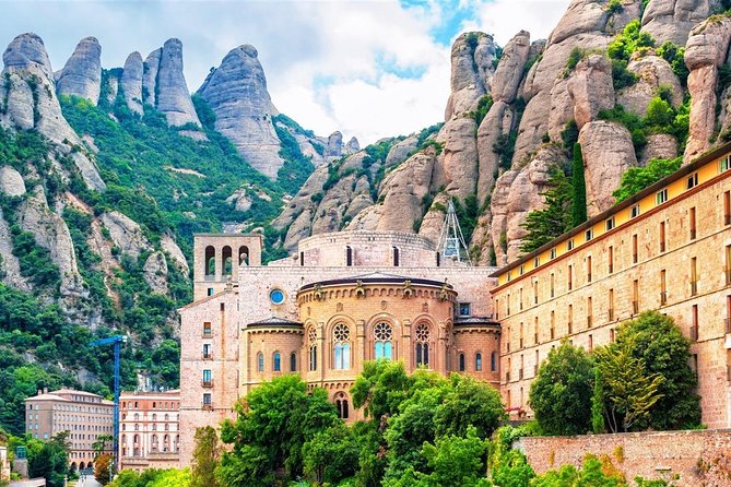 Montserrat Tour (Small Group) With Access to the Black Madonna - Tour Overview