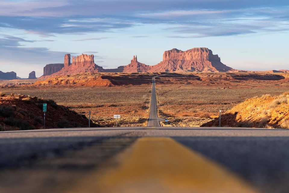 Monument Valley 4×4 Navajo Guided Tour