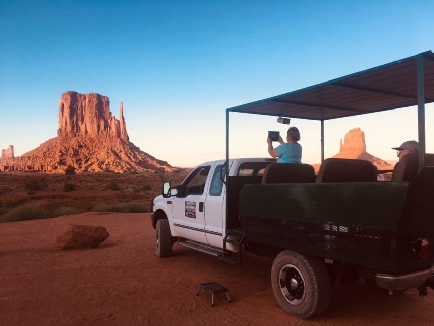 Monument Valley: Highlights Tour With Backcountry Access