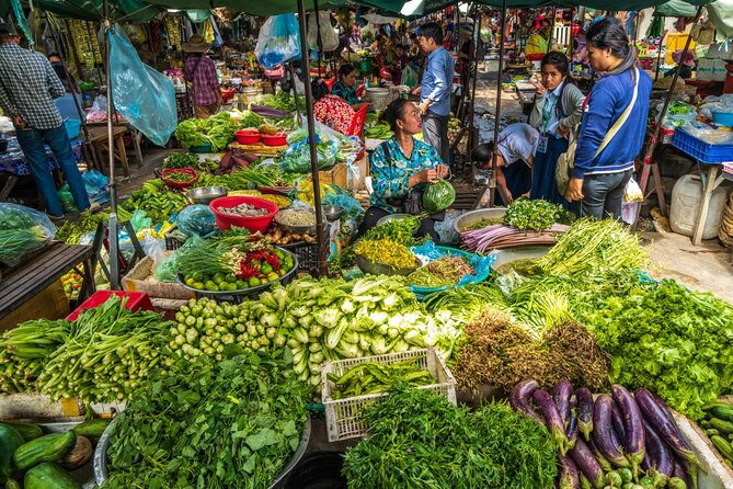 Morning Cooking Class and Market Tour in Siem Reap