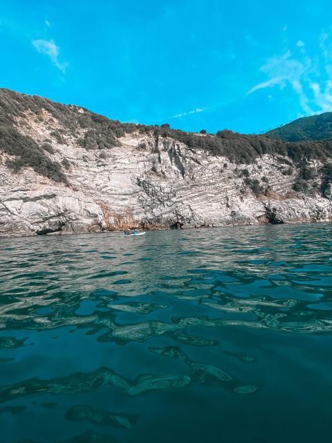 Morning Kayak & Snorkeling Tour Levanto: Outdoor & Adventure