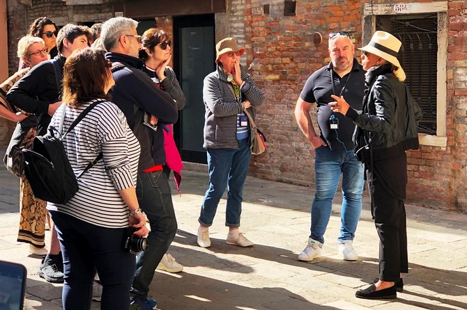 Morning Walking Tour of Venice Plus Gondola Ride