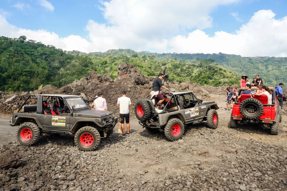 Mount Batur: Sunrise Jeep Tour & Natural Hot Spring