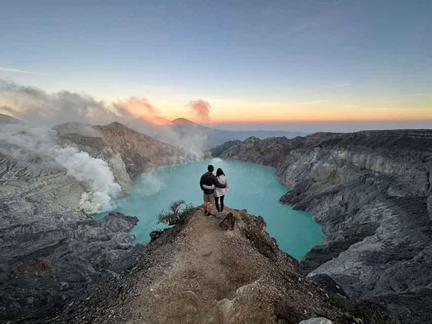 Mount Ijen Volcanic Crater Overnight Trip From Bali