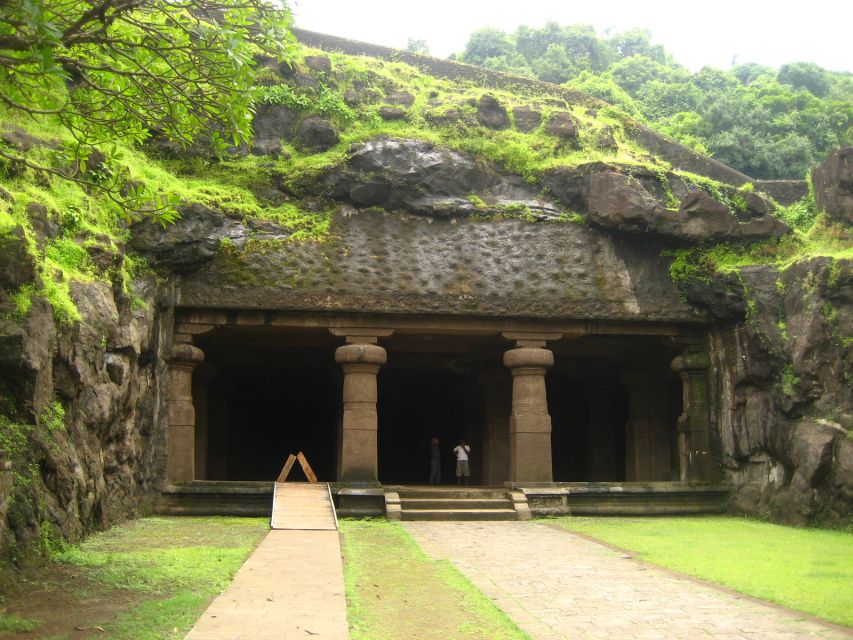 Mumbai: Elephanta Island and Elephanta Caves Guided Tour