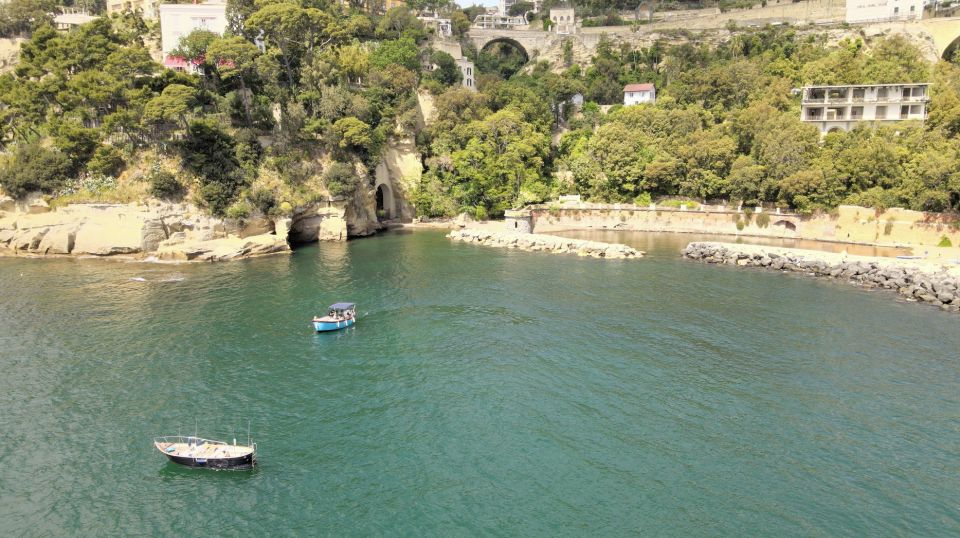 Naples: Castel Dellovo Boat Tour