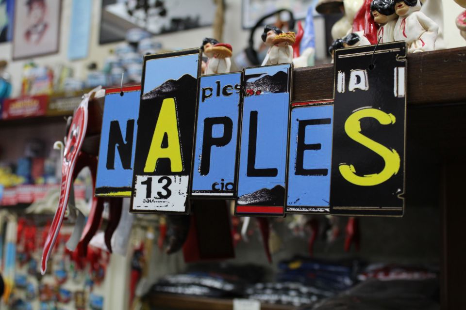 Naples: City Landmarks Self-Guided Audio Walking Tour