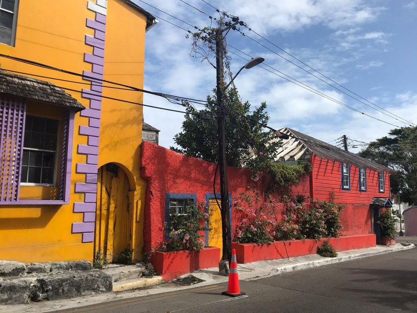 Nassau: Historic Downtown Nassau Bike Tour