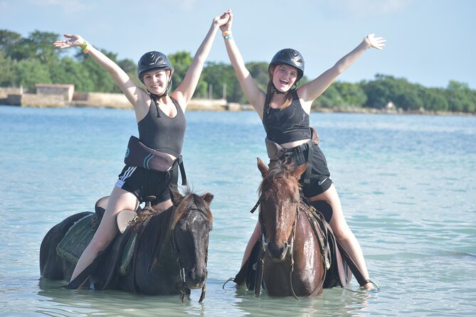 Negril 45-minute Guided Horseback Ride and Swim