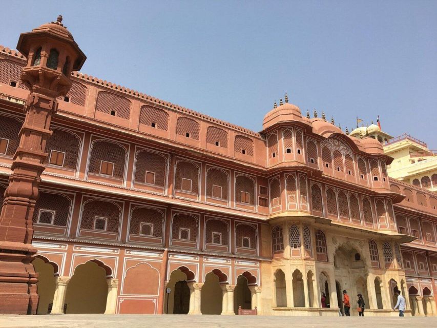 New Delhi: Hawa Mahal & Jaipur Private Day Trip Guided Tour