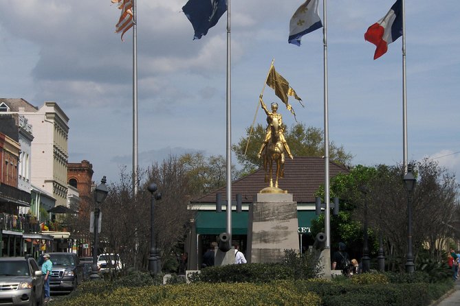 New Orleans City/Cemetery and Swamp Full-Day Tour