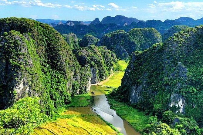 Ninh Binh 1 Day Trip With Hoa Lu- Tam Coc Boat & Cycling Village