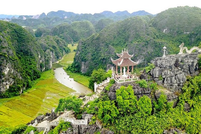 Ninh Binh Day Tour Hoa Lu – Tam Coc – Mua Cave via Boat & Bike