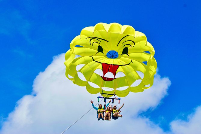 Noord Parasailing With Unparalleled Views